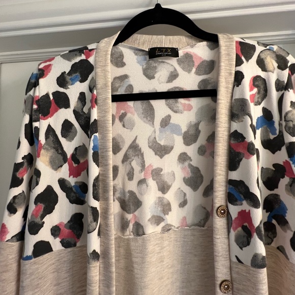 NWOT • Cardigan • Sz Med - Picture 2 of 3